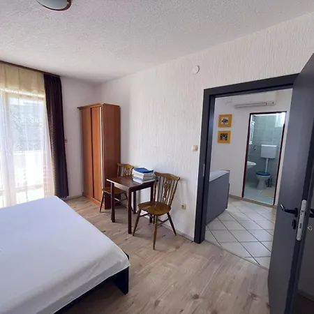 Lovorka Apartman