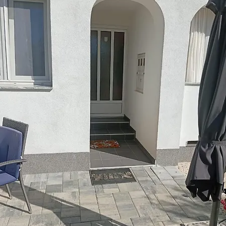 Apartment Lovorka