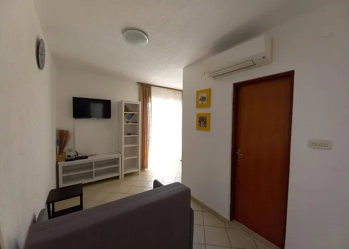 Lovorka Apartamento Rab Town